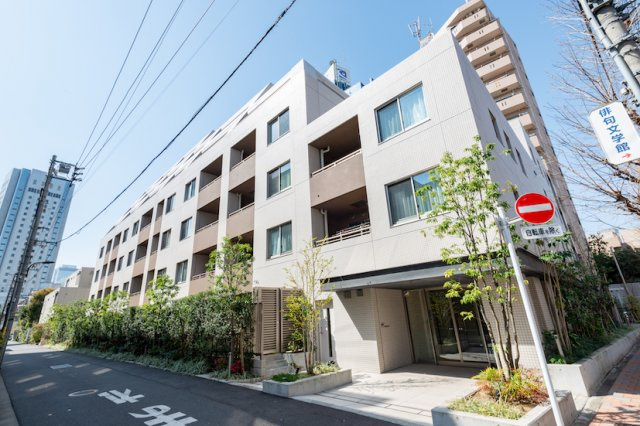 ジオ新宿百人町の外観