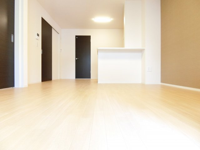 エスベランサの居間・リビング|同物件別部屋