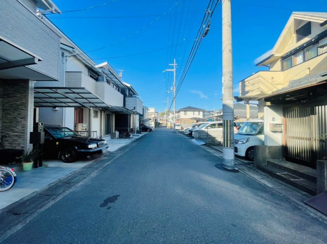 梅津堤上町の前面道路含む現地写真