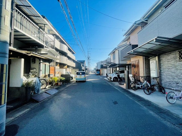 梅津堤上町の前面道路含む現地写真