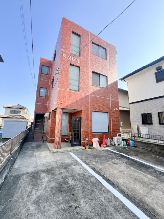 RNビル