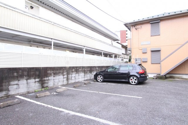 エスペランサ・シマの駐車場