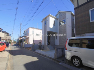 【前面道路含む現地写真】