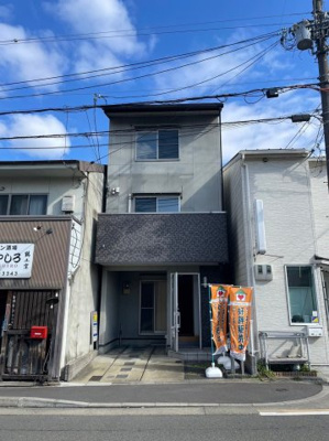 【外観】 | 西七条赤社町　中古戸建 | 外部クリーニング完了しています♪
リフォーム完了済ですぐに新生活をスタートできます♪