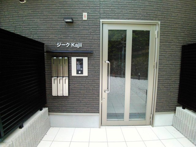 カサ六甲台町(旧ジークKAJII)のロビー