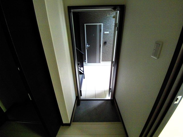 カサ六甲台町(旧ジークKAJII)の玄関