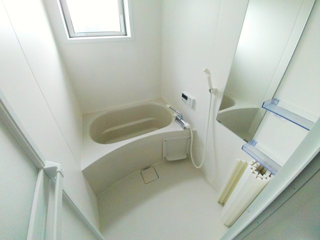 カサ六甲台町(旧ジークKAJII)の浴室