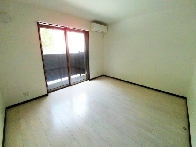 カサ六甲台町(旧ジークKAJII)の居間・リビング