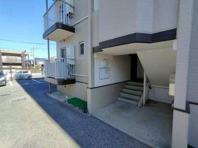 【ロビー】 | ローレルマンションMURATA | ゆとりのあるロビーです