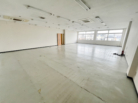 ワインドワークスビルの内装