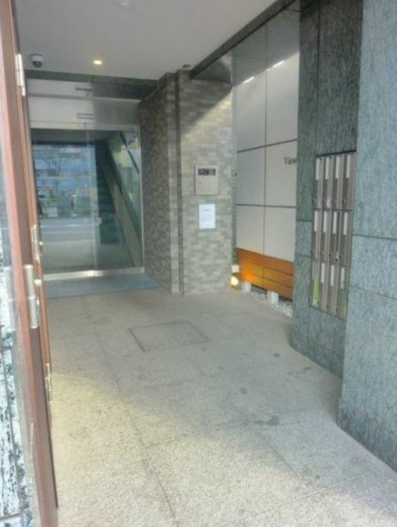 ビュートップ桜並のエントランス