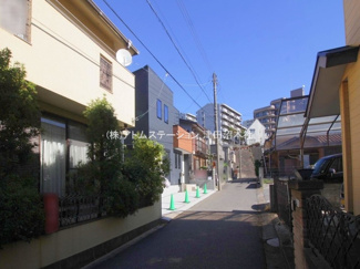 【前面道路含む現地写真】