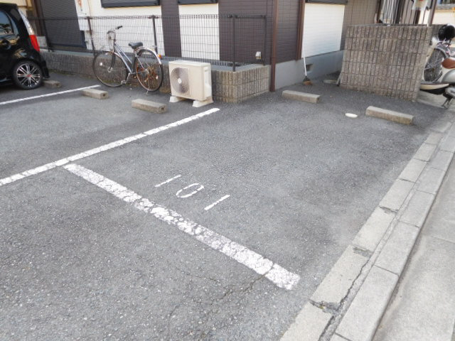 ヴィライーグレットの駐車場
