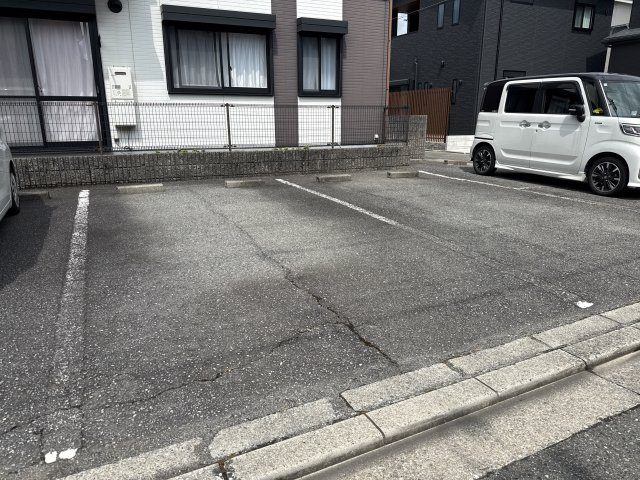 ヴィライーグレットの駐車場