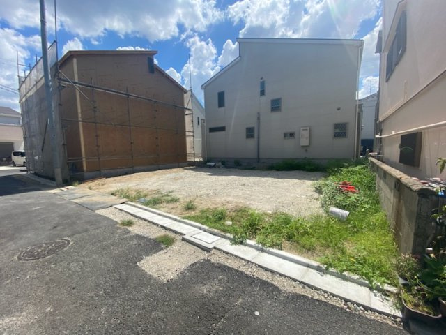 【建築条件付き土地】サン・タウンニュー岸和田3丁目の前面道路含む現地写真|■閑静な住宅街で、車通りほとんどありませんよ♪♪