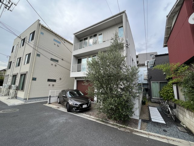 大田区西糀谷４丁目築浅一戸建ての外観