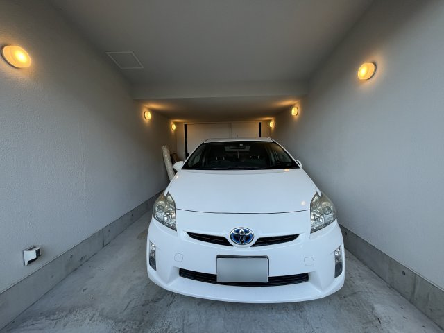 大田区西糀谷４丁目築浅一戸建ての駐車場