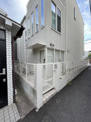 大田区西糀谷４丁目築浅一戸建ての外観