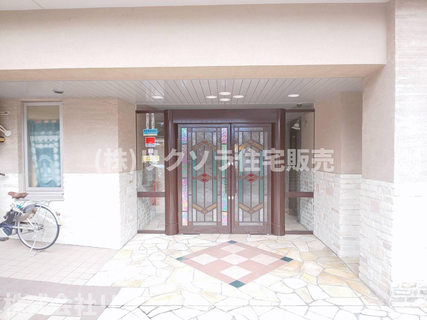 デュアル香里ヶ丘八丁目のエントランス|エントランス
■物件内覧・資金計画相談・住宅ローン相談、リフォーム相談、お問合せ受付中■
※当日・翌日のご内覧、ご相談はお電話でのお問合せがスムーズです！