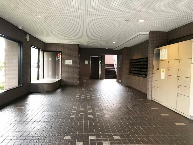 東急ドエルアルス枚方桜が丘C棟のエントランス|建物の内部です