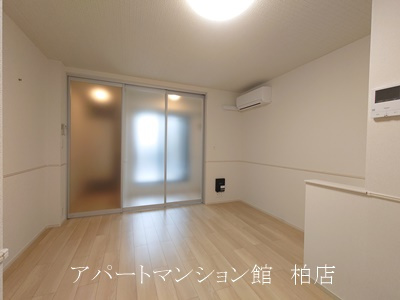 サニーホームⅡの居間・リビング