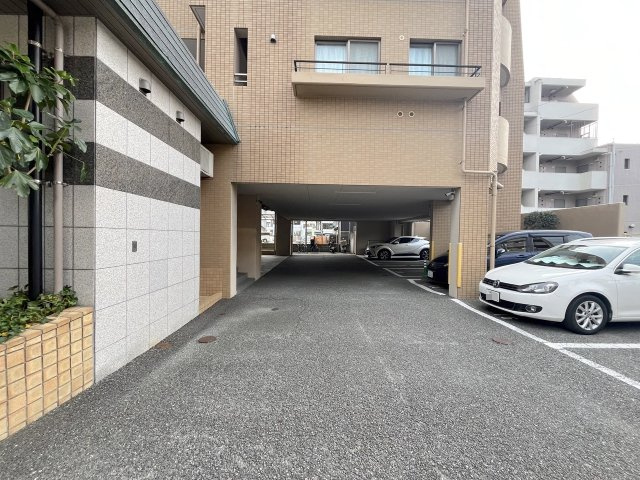 レネット原の駐車場