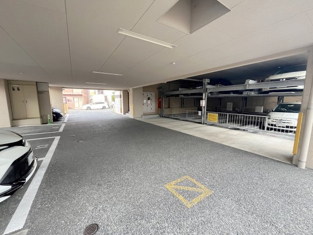 レネット原の駐車場