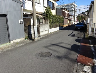 【前面道路含む現地写真】 | 伊東市桜木町　古家付土地