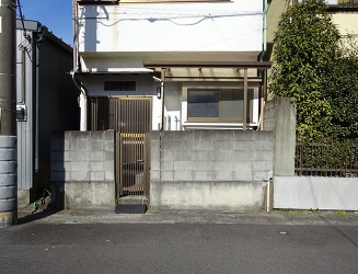 【外観】 | 伊東市桜木町　古家付土地 | 掲載内容と現況が相違する場合は現況優先と致します。