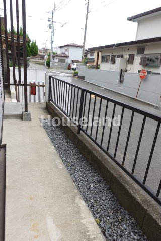 六十谷戸建の庭