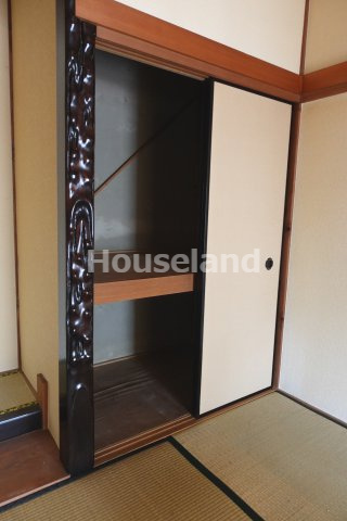 六十谷戸建の収納