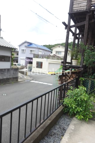 六十谷戸建の庭