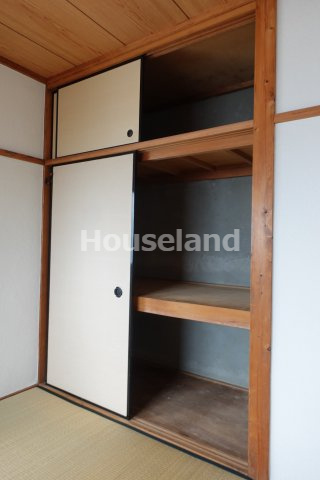 六十谷戸建の収納