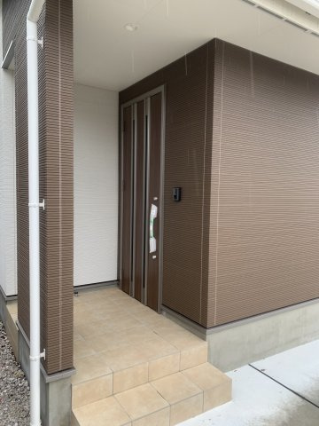6688浜坂３丁目未入居住宅の玄関