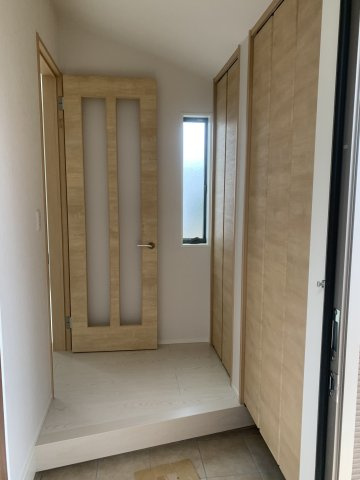 6688浜坂３丁目未入居住宅の玄関