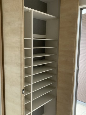 6688浜坂３丁目未入居住宅の収納|玄関収納