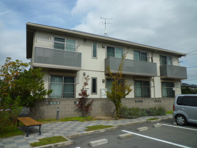 倉敷市西中新田のアパートの外観