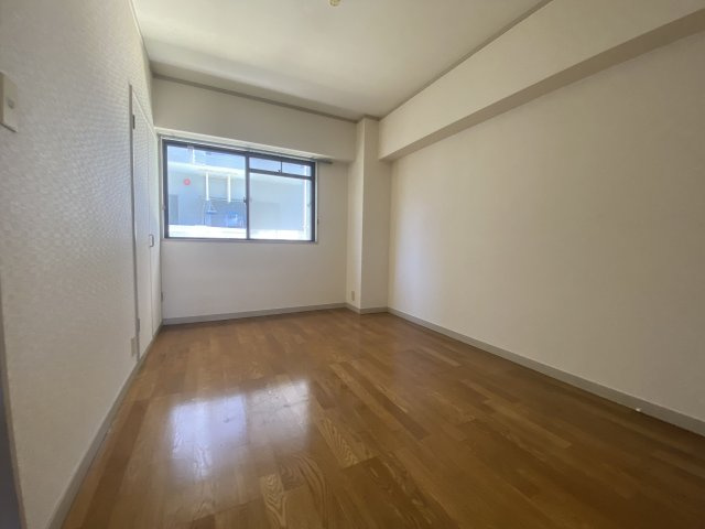 【洋室】 | 広々とした洋室です