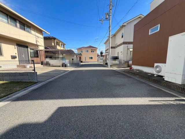 和歌山市手平4丁目・中古戸建・114421の前面道路含む現地写真