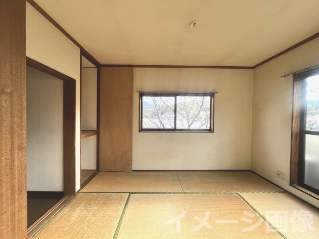 唐津市浜玉町横田上のアパートの和室