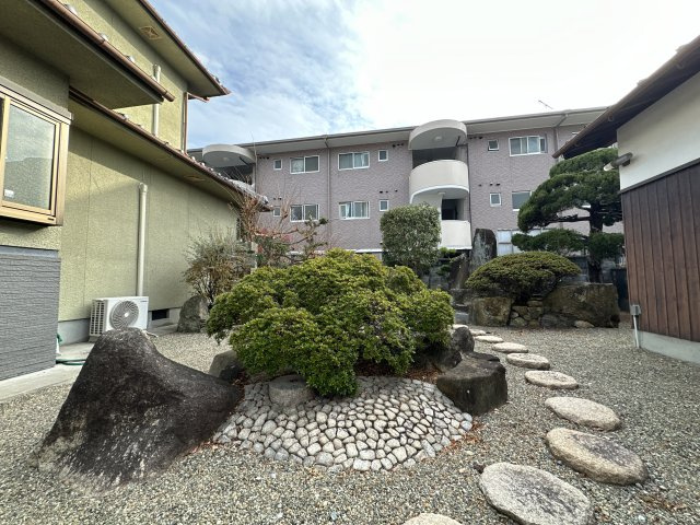 山手借家の庭