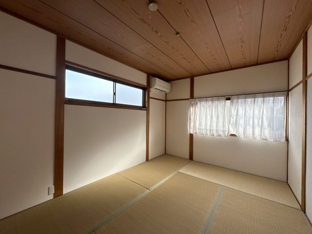 山手借家の寝室