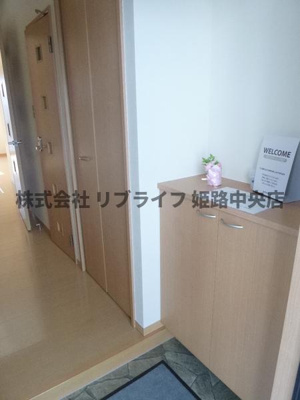 【玄関】 | アクセスＧ | 清潔なロビーです