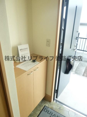 【玄関】 | アクセスＧ | 明るい玄関です