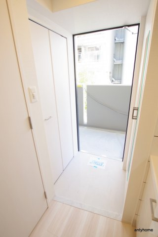 エスリード大阪梅田リュクス　仲介手数料無料の玄関