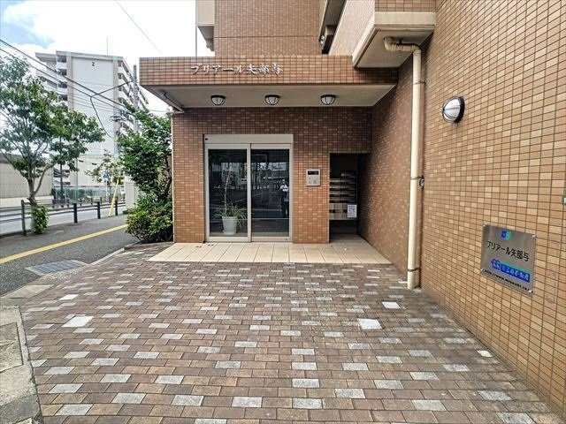【エントランス】 | 建物の内部です