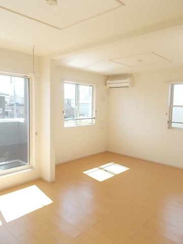 ラフレシール　リヴィエラⅠの居間・リビング