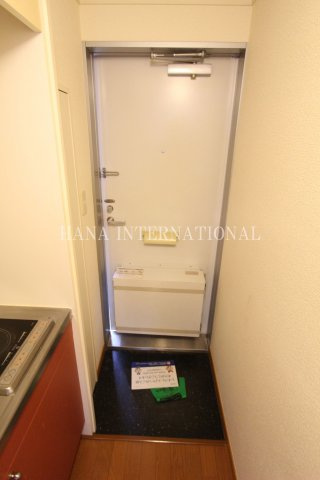 レオパレスグリーンハウスⅤの玄関