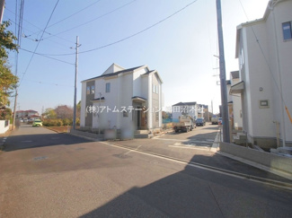 【前面道路含む現地写真】