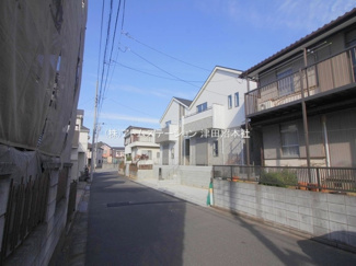 【前面道路含む現地写真】